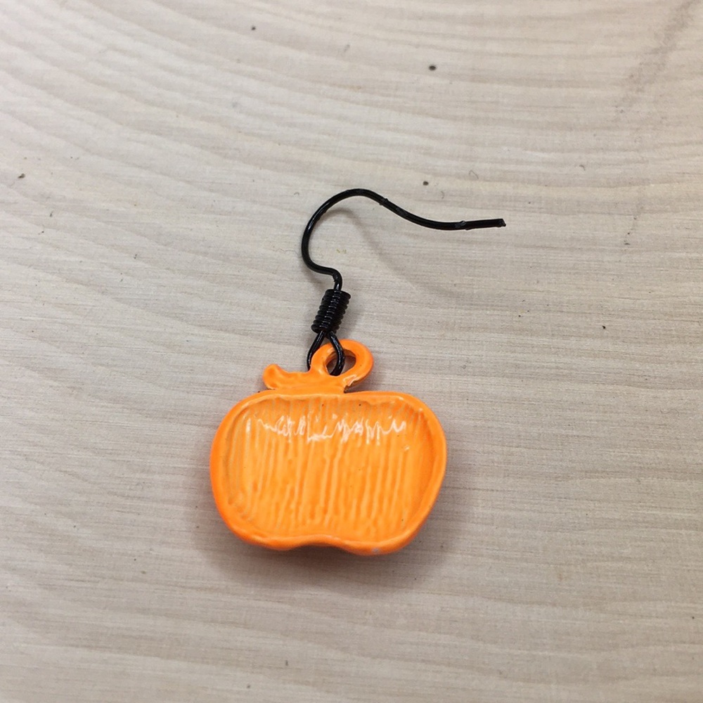 Jack o Lantern Pumpkin Earrings - Picture 6 of 8